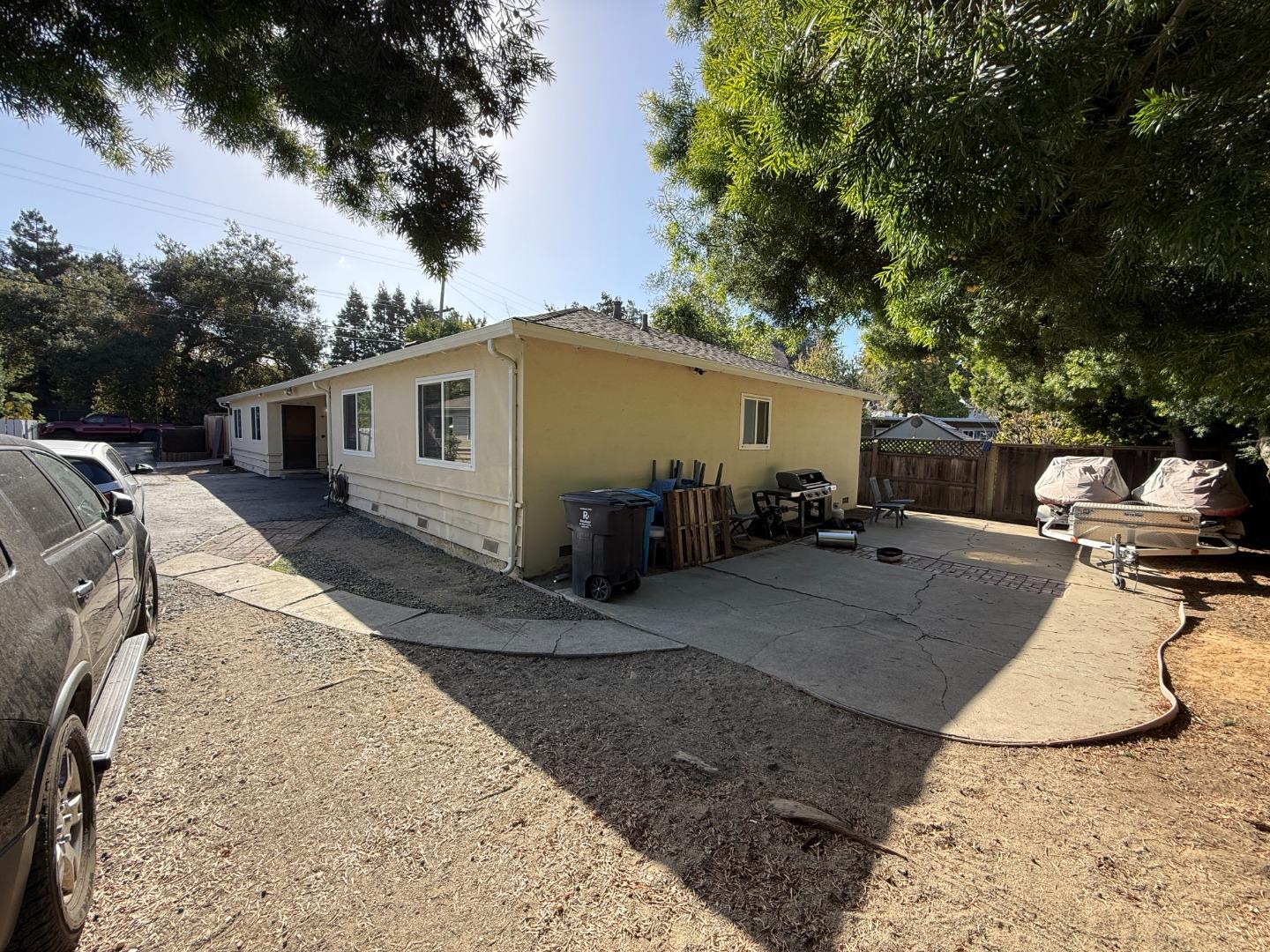 Detail Gallery Image 5 of 7 For 1811 Woodland Ave, East Palo Alto,  CA 94303 - – Beds | – Baths