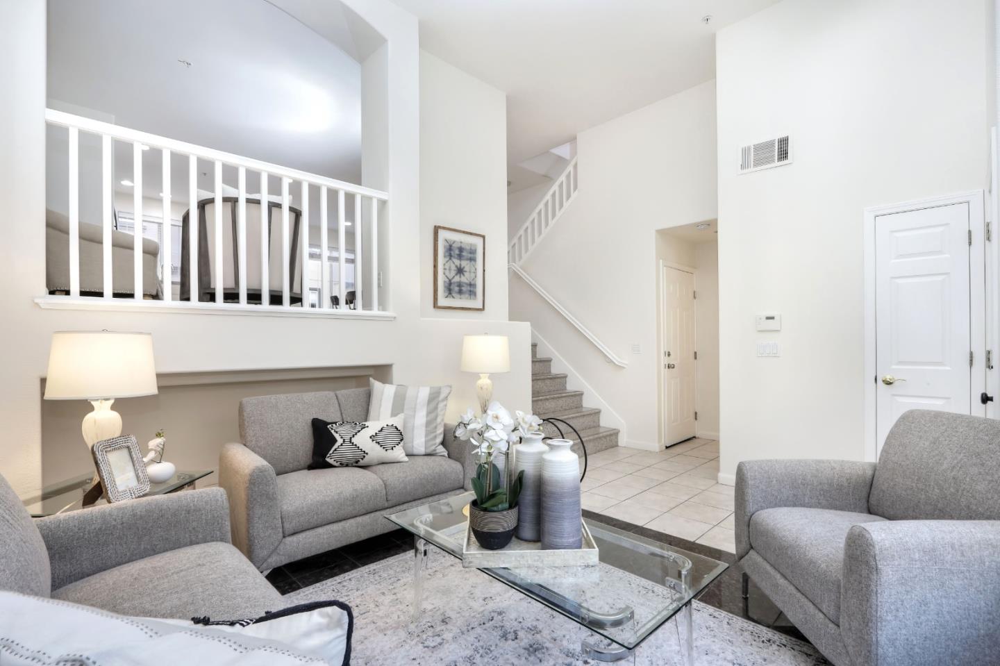 Detail Gallery Image 5 of 22 For 3111 White Riesling Pl, San Jose,  CA 95135 - 3 Beds | 2/1 Baths