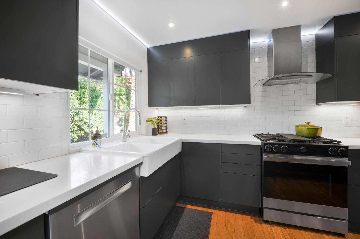 Detail Gallery Image 7 of 32 For 5510 Dunsburry Way, San Jose,  CA 95123 - 3 Beds | 2 Baths