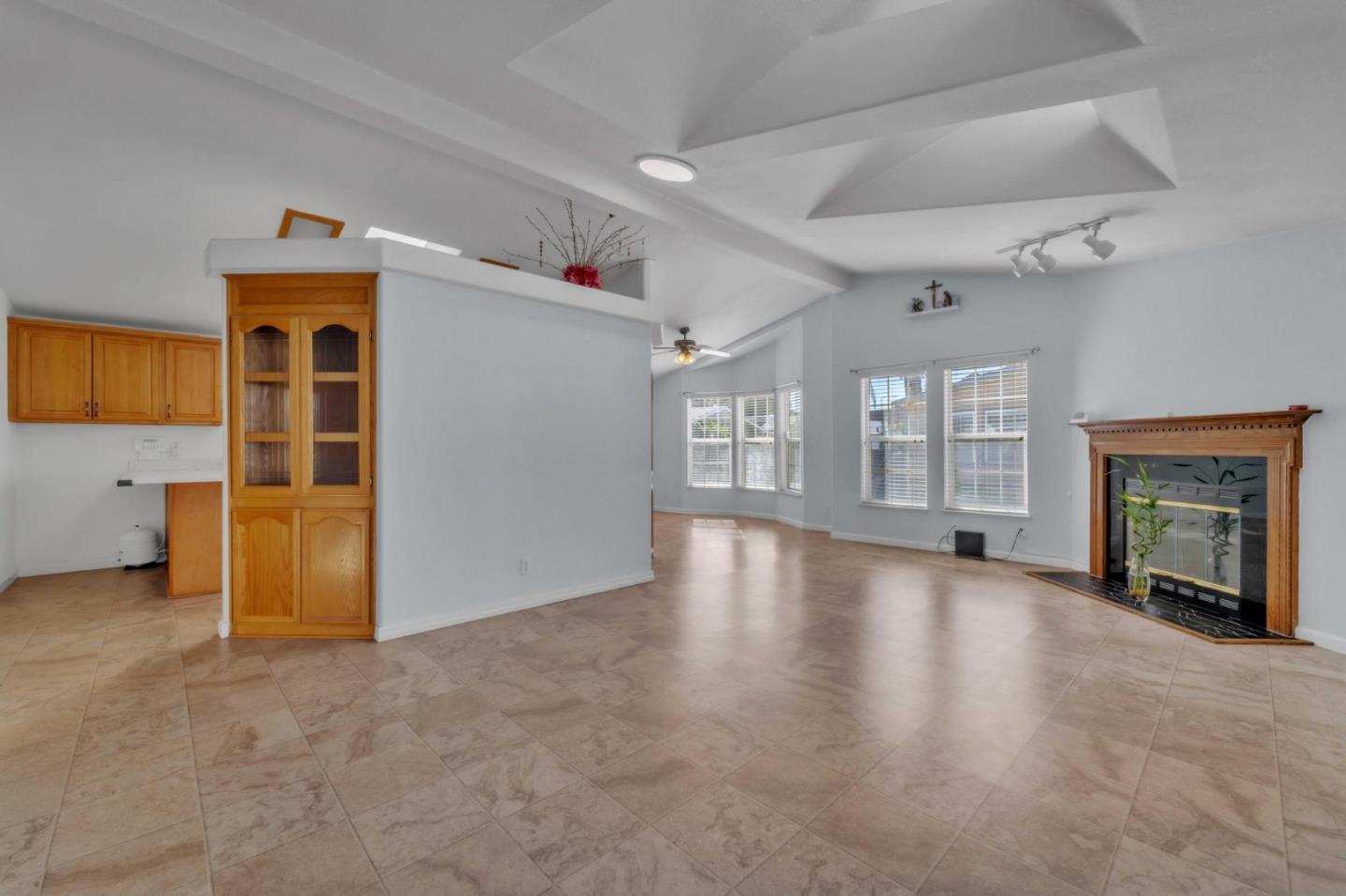 Detail Gallery Image 5 of 36 For 200 Ford Rd #168,  San Jose,  CA 95138 - 3 Beds | 2 Baths