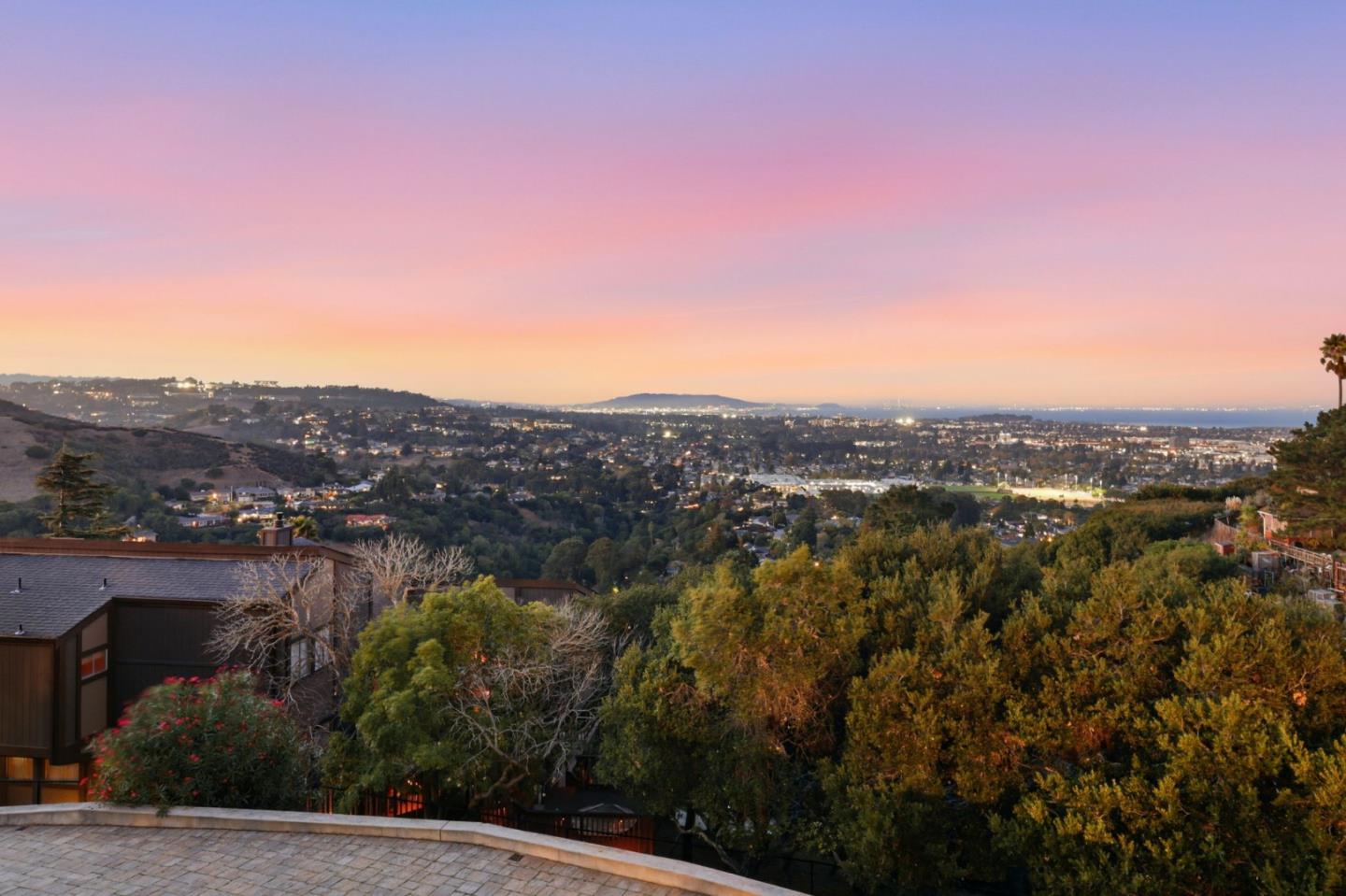 Detail Gallery Image 24 of 26 For 2728 Sequoia Way, Belmont,  CA 94002 - 3 Beds | 2/1 Baths