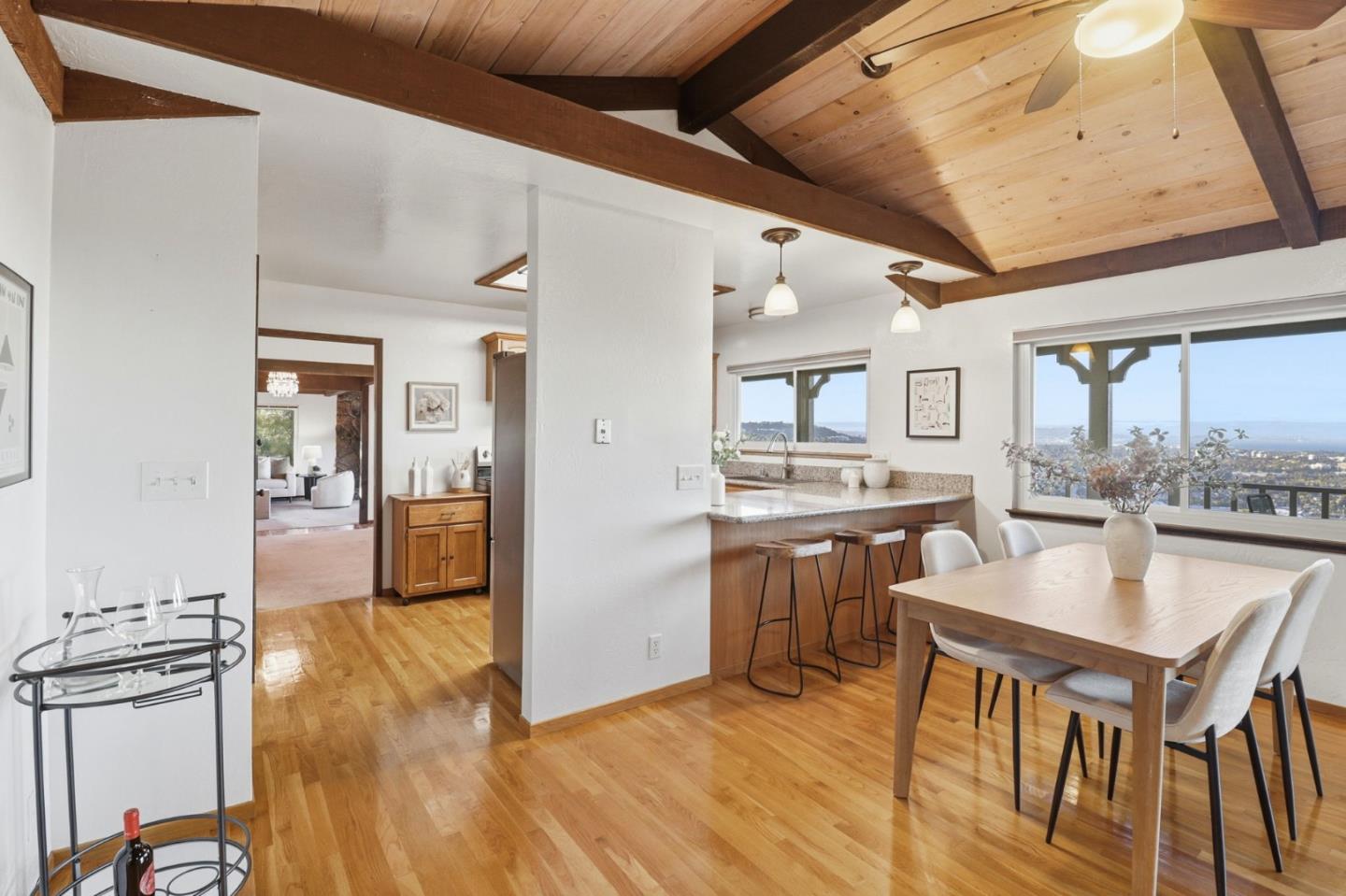 Detail Gallery Image 7 of 26 For 2728 Sequoia Way, Belmont,  CA 94002 - 3 Beds | 2/1 Baths