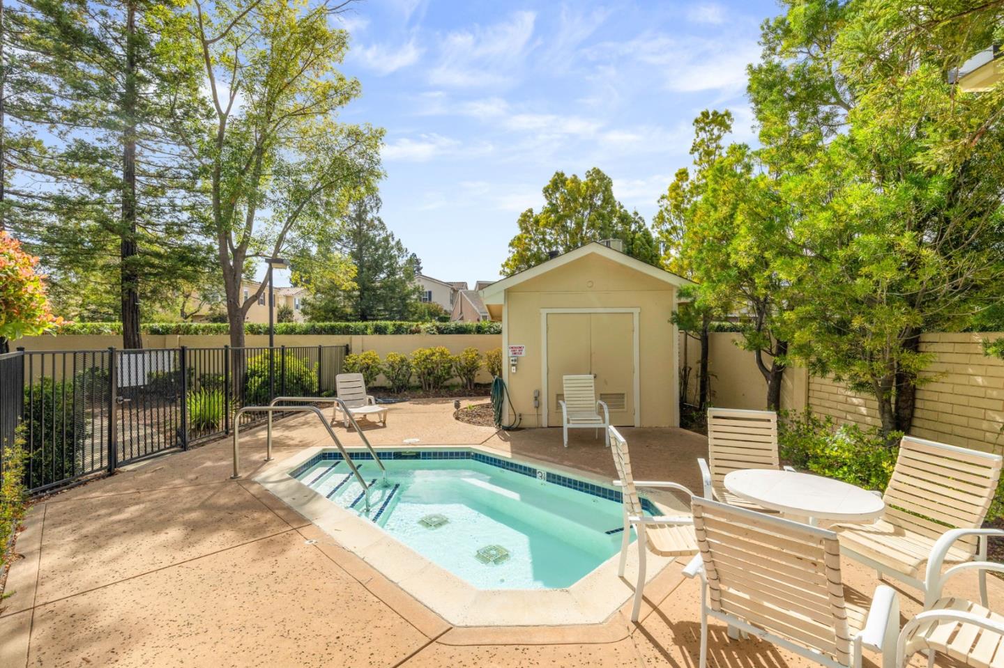 Detail Gallery Image 29 of 37 For 576 W Parr Ave #1,  Los Gatos,  CA 95032 - 2 Beds | 1 Baths