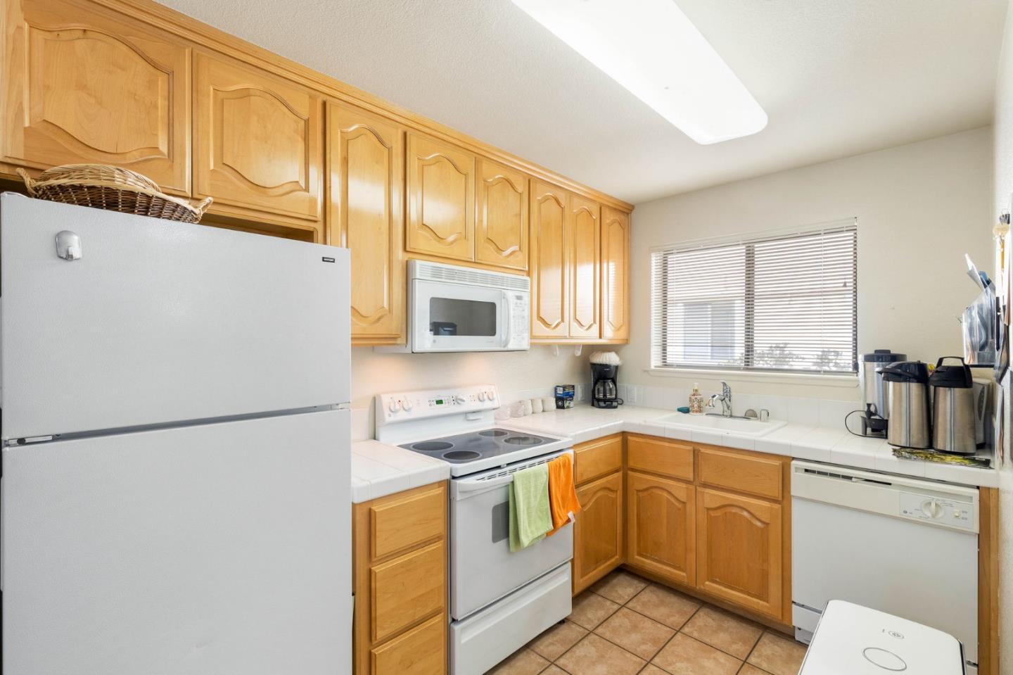 Detail Gallery Image 34 of 37 For 576 W Parr Ave #1,  Los Gatos,  CA 95032 - 2 Beds | 1 Baths