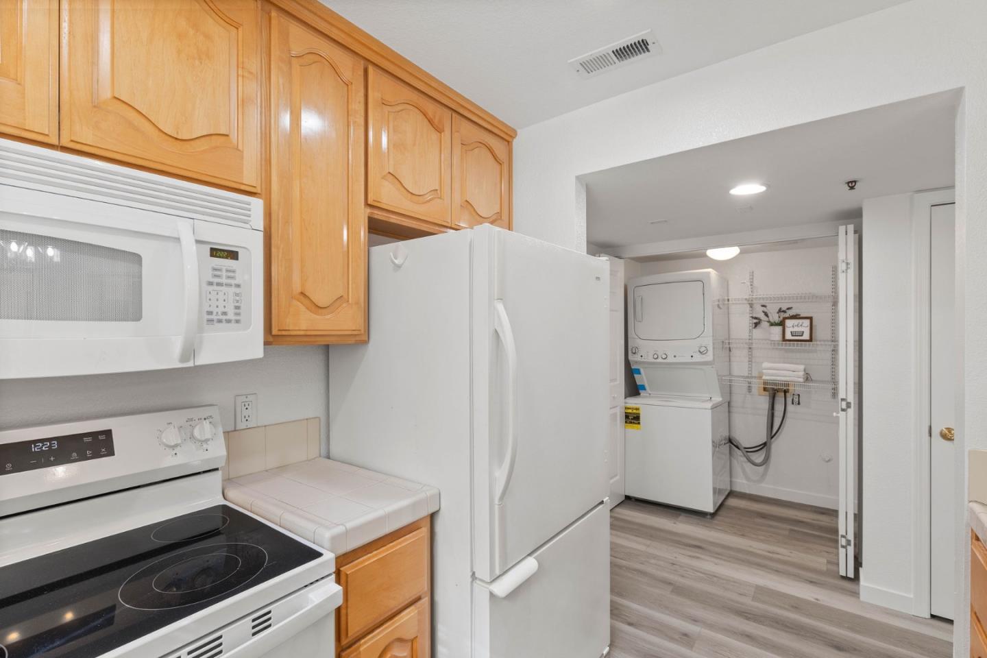 Detail Gallery Image 9 of 37 For 576 W Parr Ave #1,  Los Gatos,  CA 95032 - 2 Beds | 1 Baths