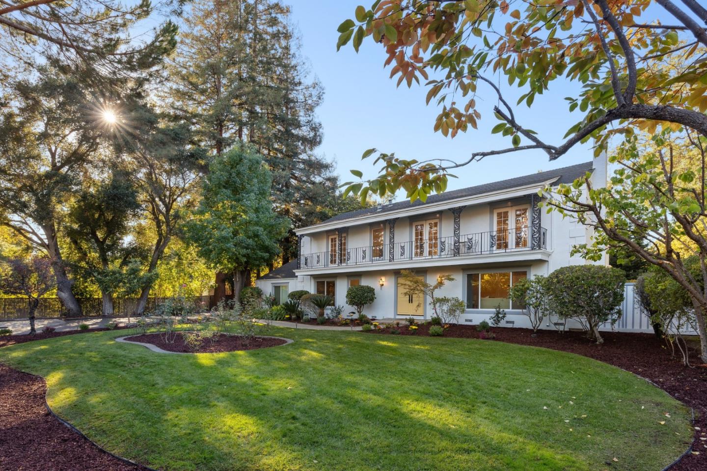 Detail Gallery Image 11 of 95 For 243 Selby Ln, Atherton,  CA 94027 - 6 Beds | 4 Baths