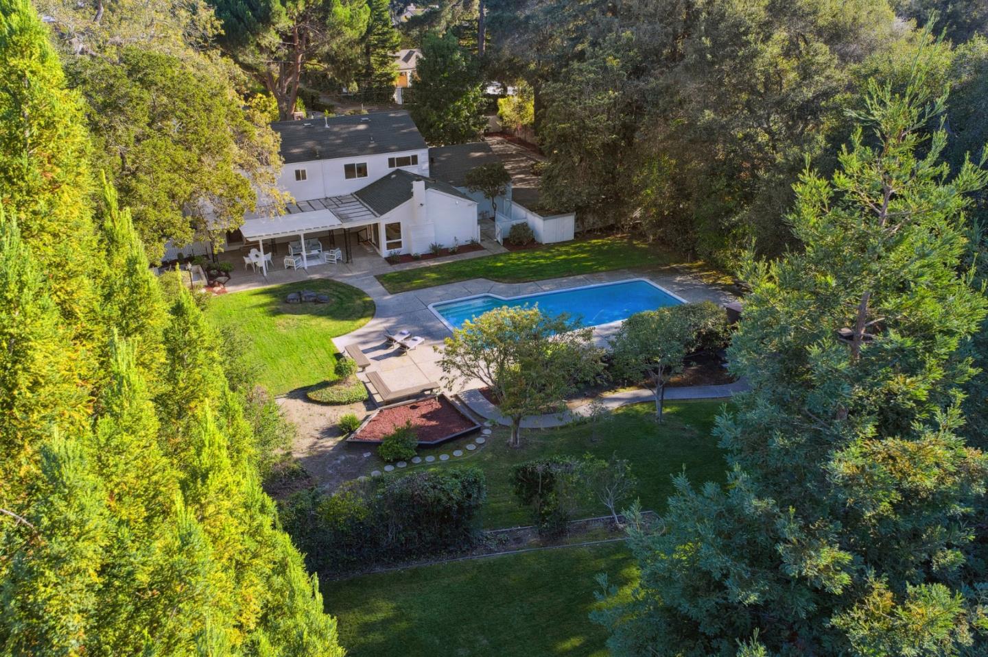 Detail Gallery Image 2 of 95 For 243 Selby Ln, Atherton,  CA 94027 - 6 Beds | 4 Baths