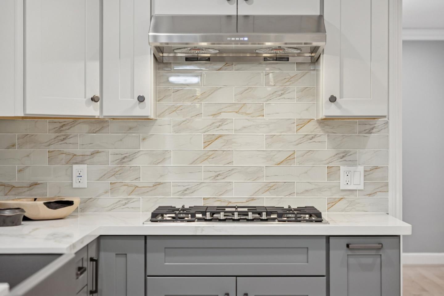 Detail Gallery Image 24 of 95 For 243 Selby Ln, Atherton,  CA 94027 - 6 Beds | 4 Baths