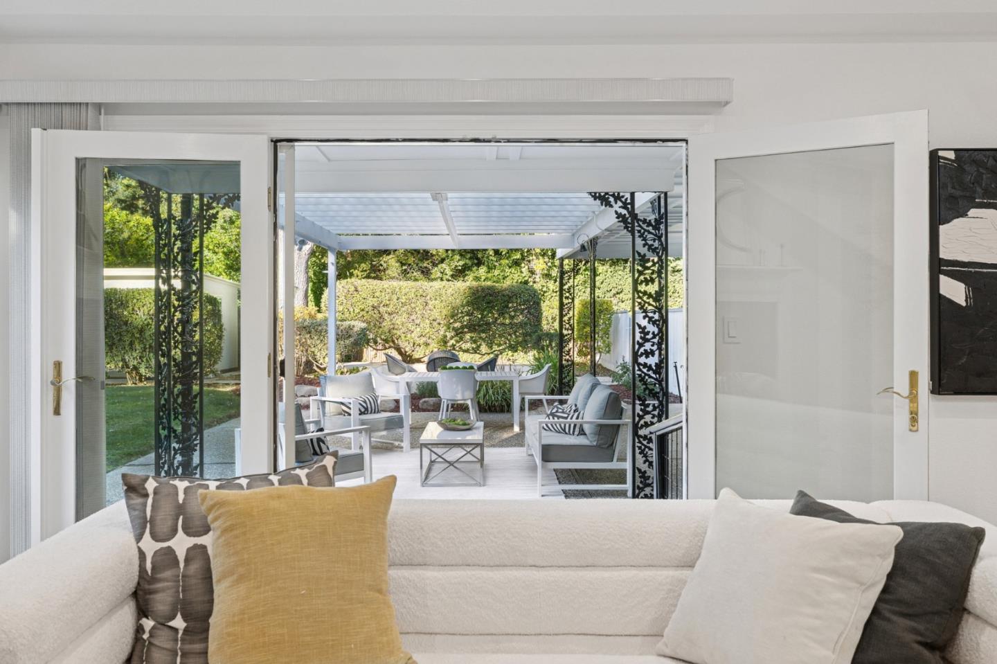 Detail Gallery Image 31 of 95 For 243 Selby Ln, Atherton,  CA 94027 - 6 Beds | 4 Baths