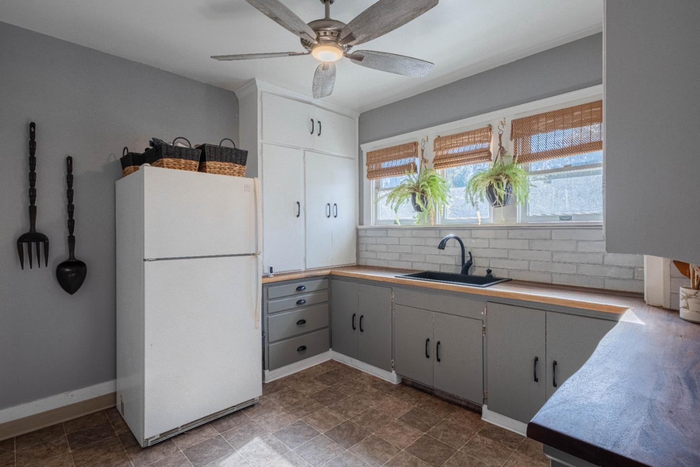 Detail Gallery Image 12 of 32 For 18 Chestnut St, Salinas,  CA 93901 - 2 Beds | 1 Baths