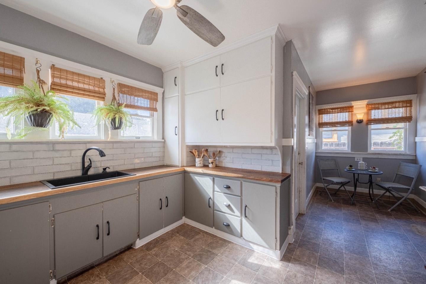 Detail Gallery Image 14 of 32 For 18 Chestnut St, Salinas,  CA 93901 - 2 Beds | 1 Baths