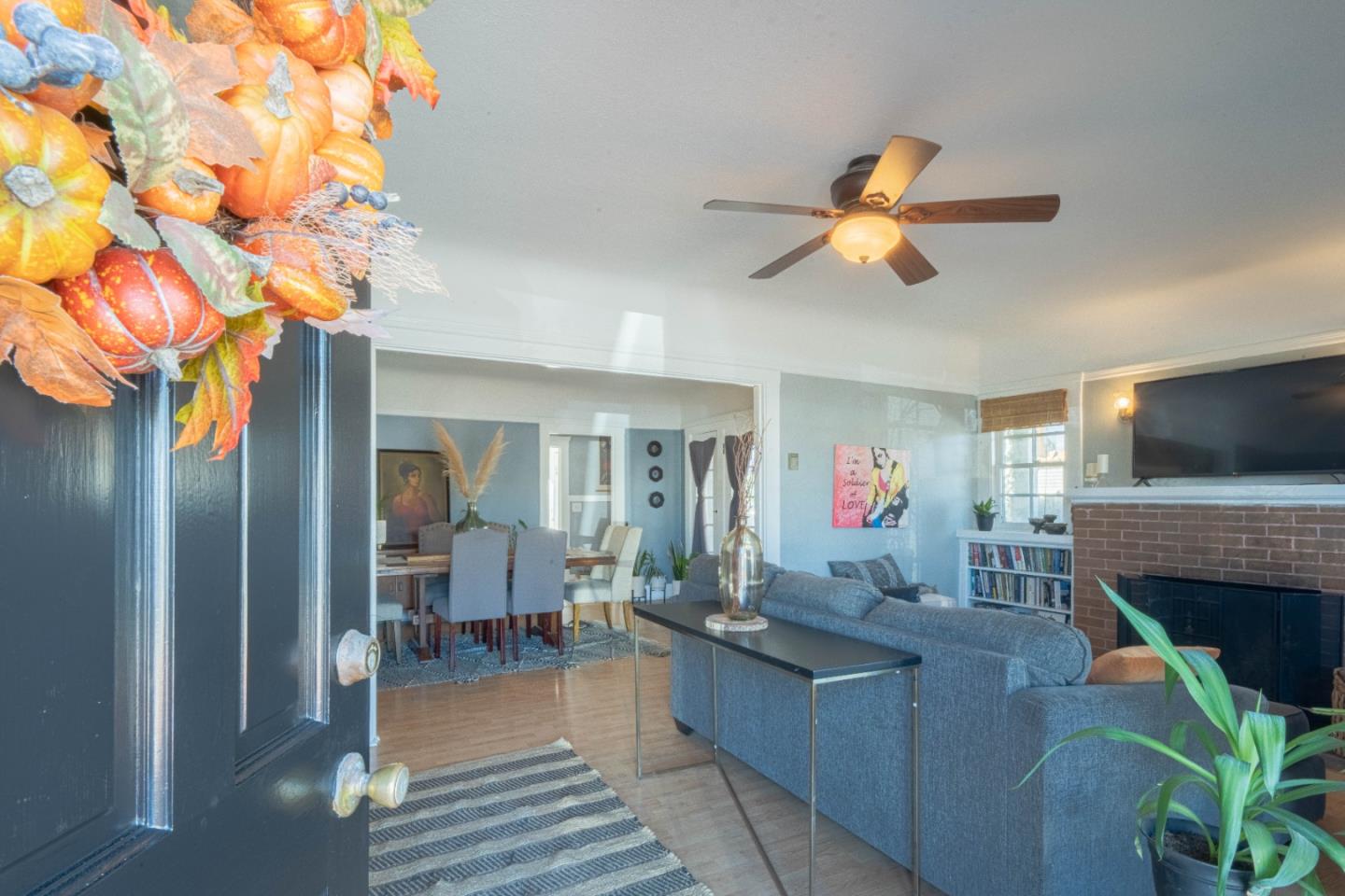 Detail Gallery Image 4 of 32 For 18 Chestnut St, Salinas,  CA 93901 - 2 Beds | 1 Baths