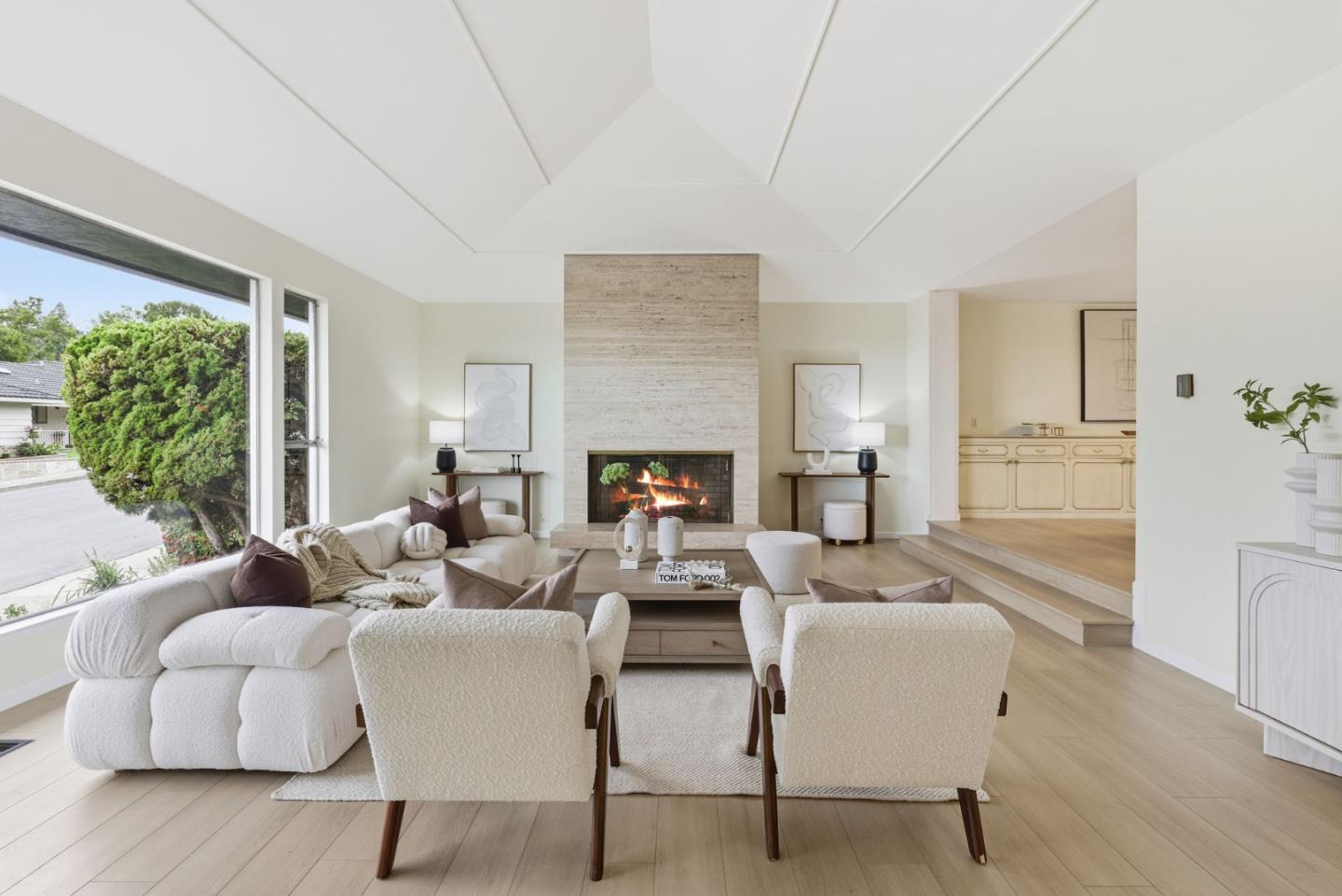 Detail Gallery Image 15 of 57 For 60 Loree Ln, Millbrae,  CA 94030 - 4 Beds | 2/1 Baths