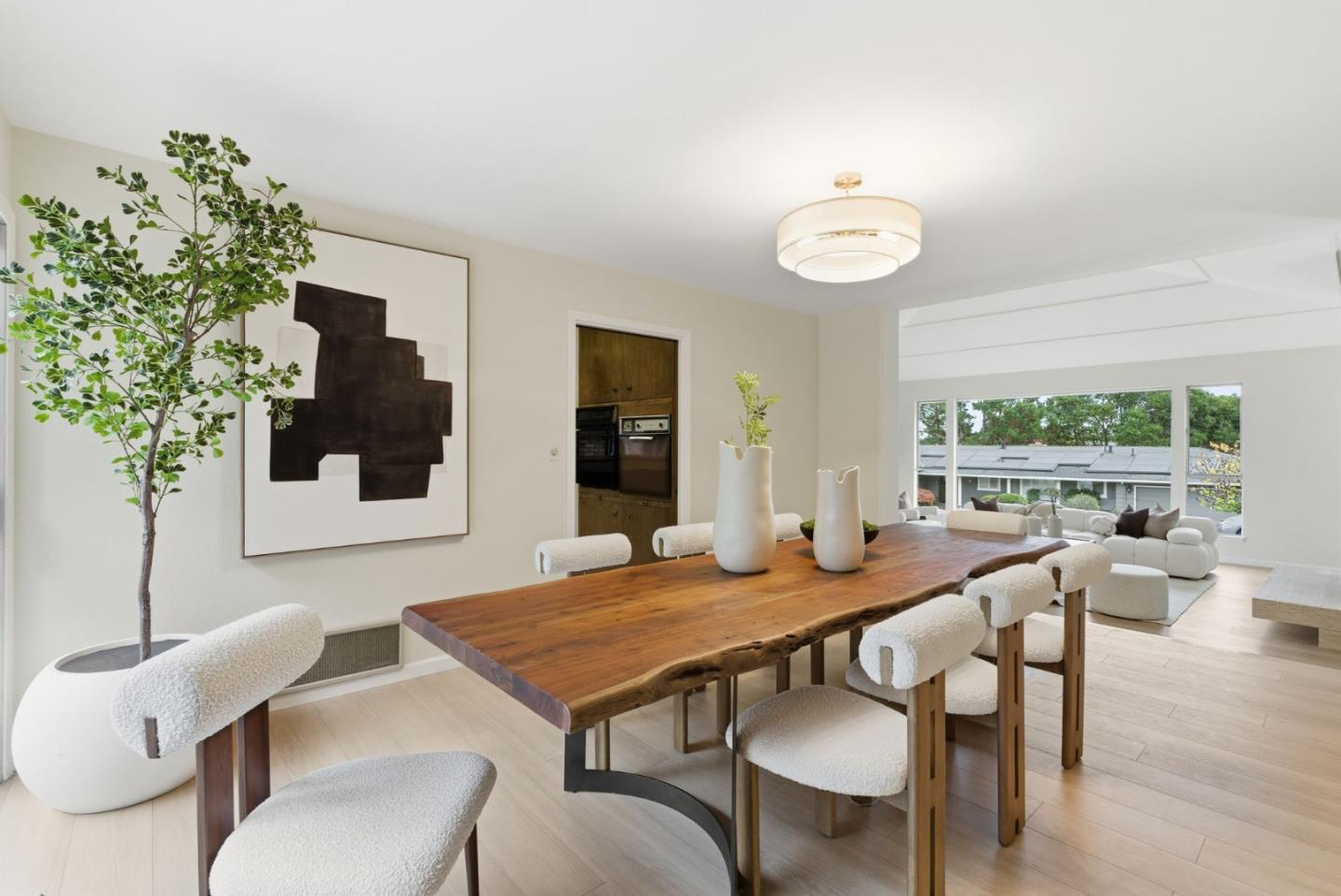 Detail Gallery Image 18 of 57 For 60 Loree Ln, Millbrae,  CA 94030 - 4 Beds | 2/1 Baths