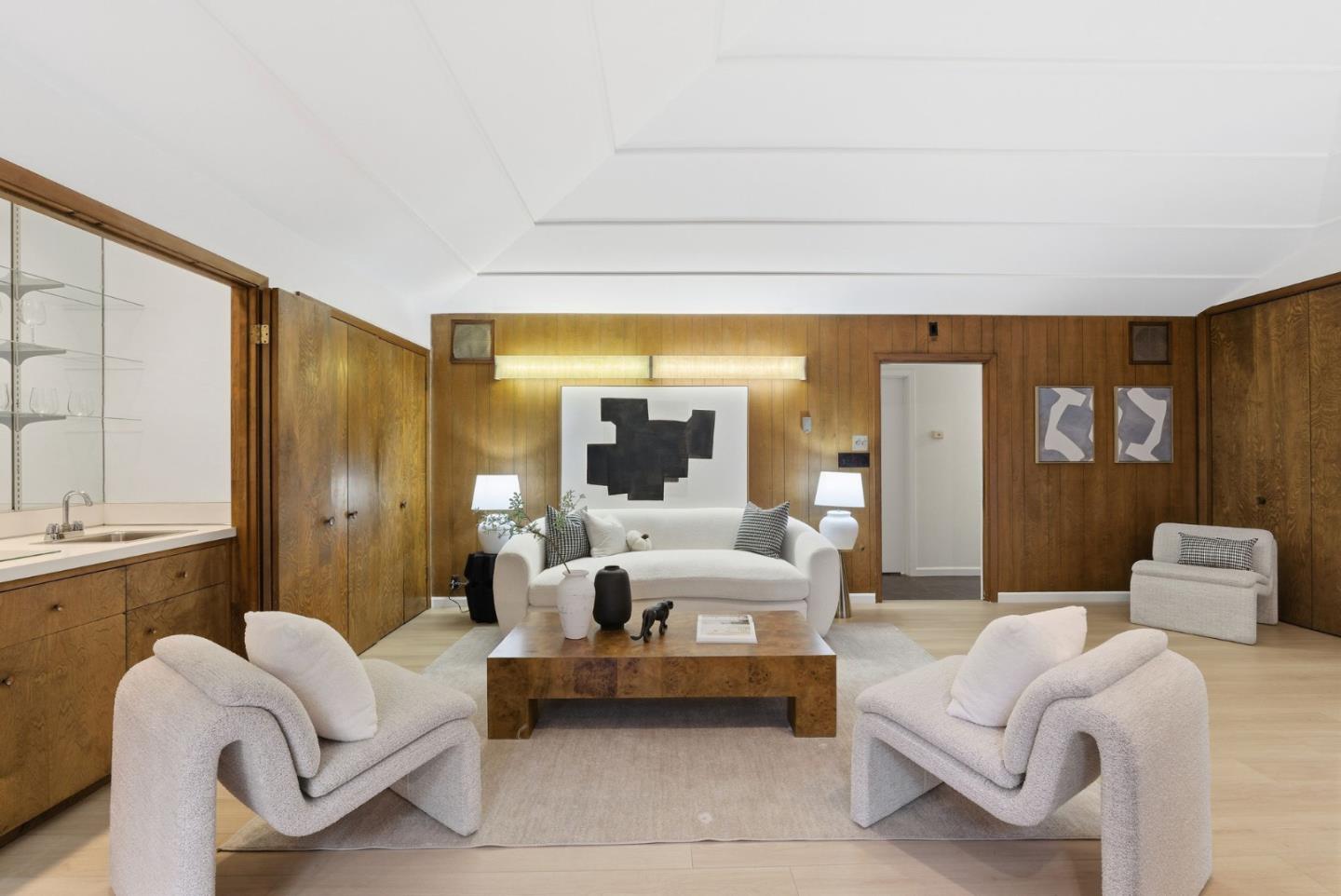 Detail Gallery Image 24 of 57 For 60 Loree Ln, Millbrae,  CA 94030 - 4 Beds | 2/1 Baths