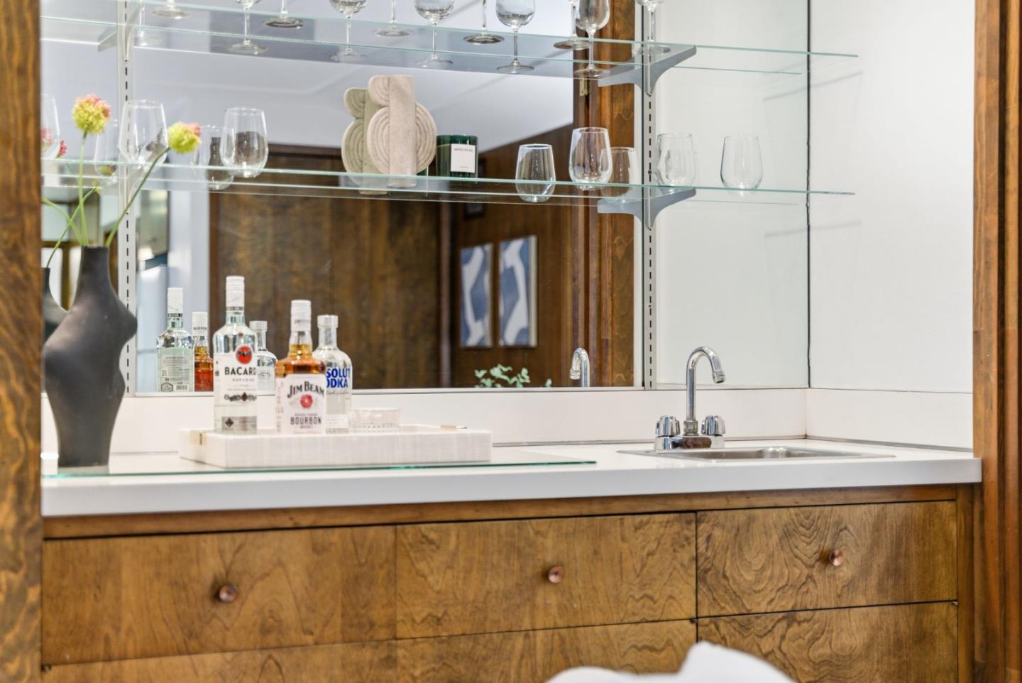 Detail Gallery Image 26 of 57 For 60 Loree Ln, Millbrae,  CA 94030 - 4 Beds | 2/1 Baths