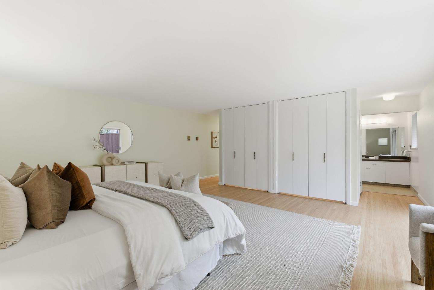 Detail Gallery Image 29 of 57 For 60 Loree Ln, Millbrae,  CA 94030 - 4 Beds | 2/1 Baths