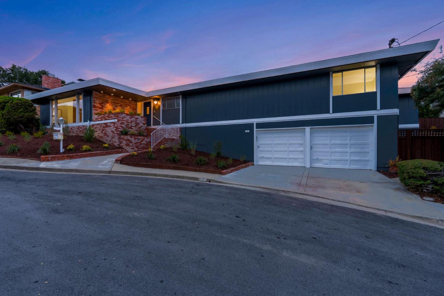 Detail Gallery Image 3 of 57 For 60 Loree Ln, Millbrae,  CA 94030 - 4 Beds | 2/1 Baths