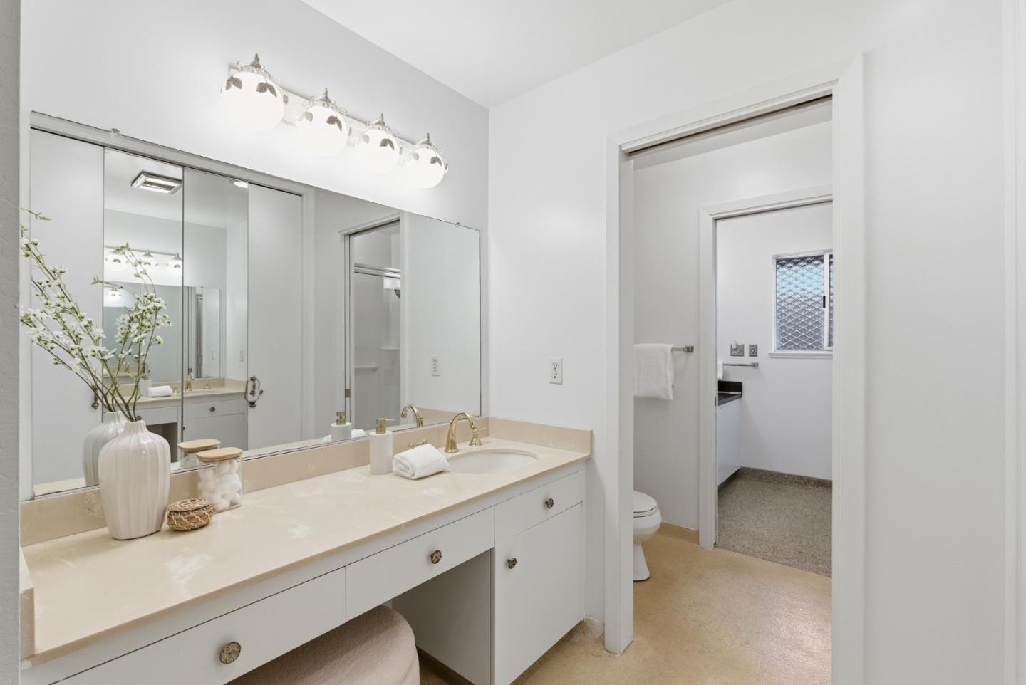 Detail Gallery Image 32 of 57 For 60 Loree Ln, Millbrae,  CA 94030 - 4 Beds | 2/1 Baths