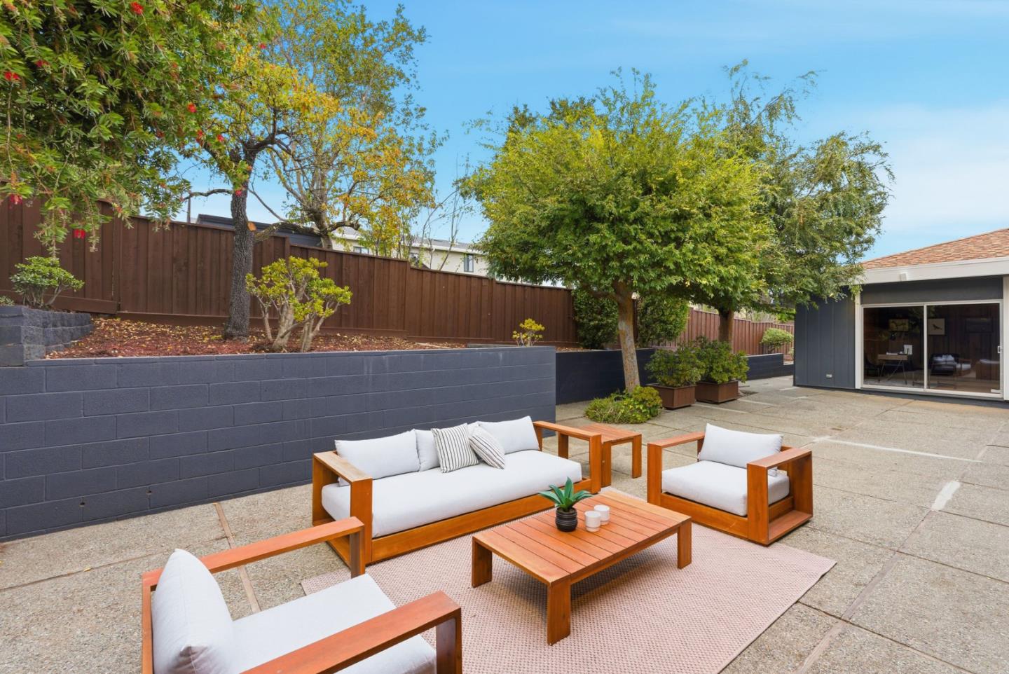 Detail Gallery Image 44 of 57 For 60 Loree Ln, Millbrae,  CA 94030 - 4 Beds | 2/1 Baths