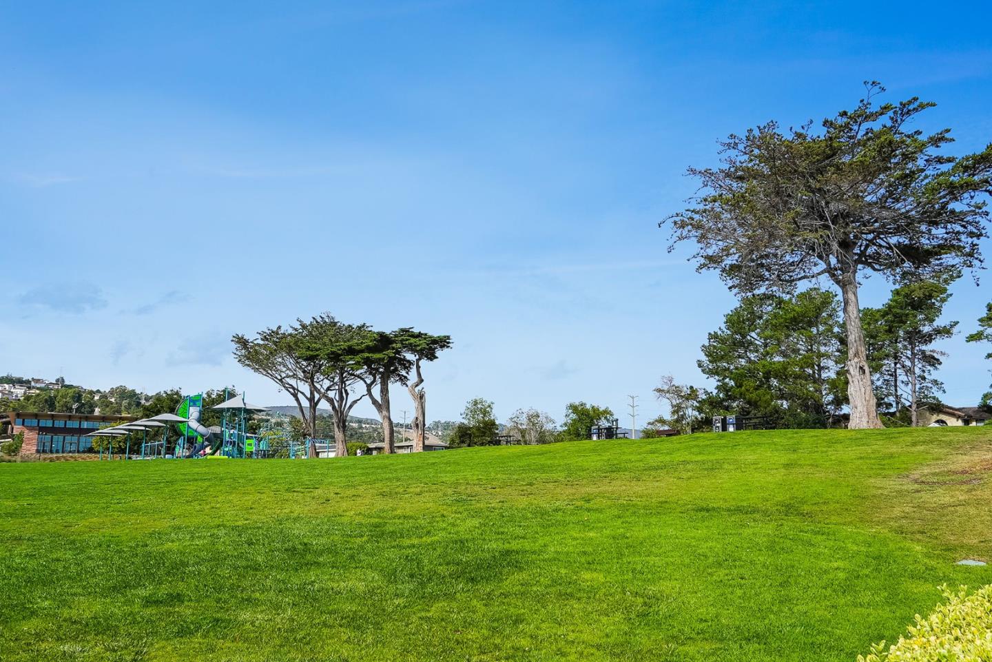 Detail Gallery Image 50 of 57 For 60 Loree Ln, Millbrae,  CA 94030 - 4 Beds | 2/1 Baths