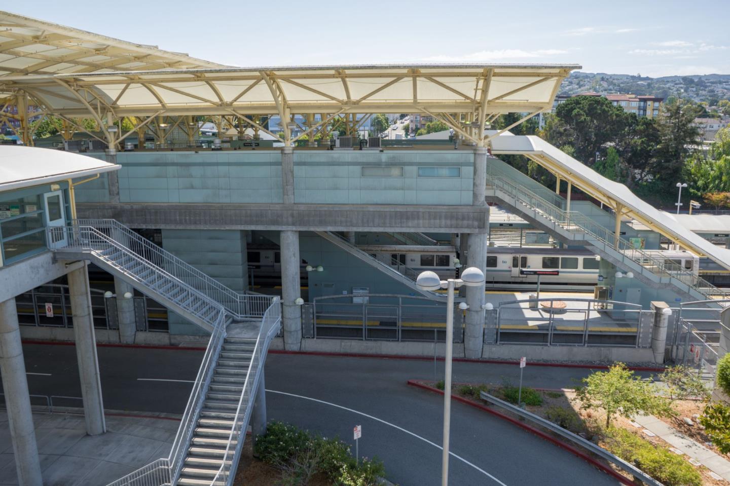 Detail Gallery Image 54 of 57 For 60 Loree Ln, Millbrae,  CA 94030 - 4 Beds | 2/1 Baths