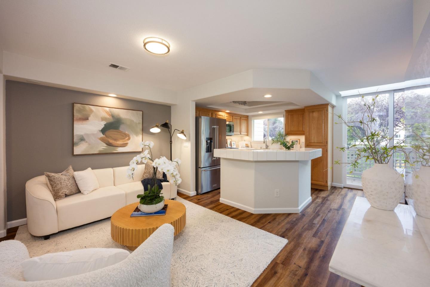 Detail Gallery Image 8 of 37 For 43 Erin Ln, Half Moon Bay,  CA 94019 - 2 Beds | 2/1 Baths