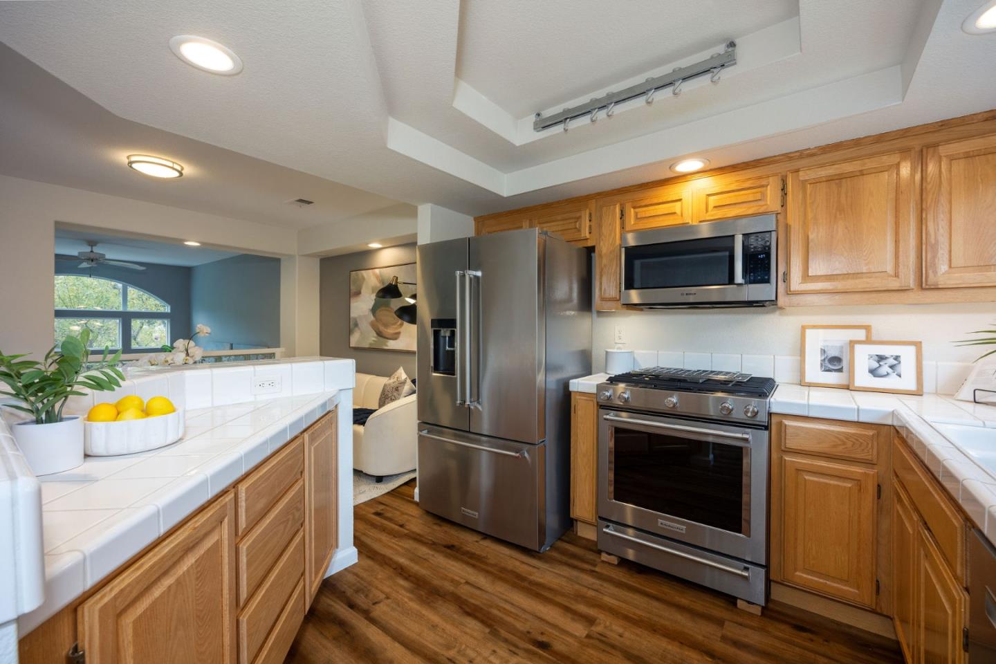 Detail Gallery Image 9 of 37 For 43 Erin Ln, Half Moon Bay,  CA 94019 - 2 Beds | 2/1 Baths