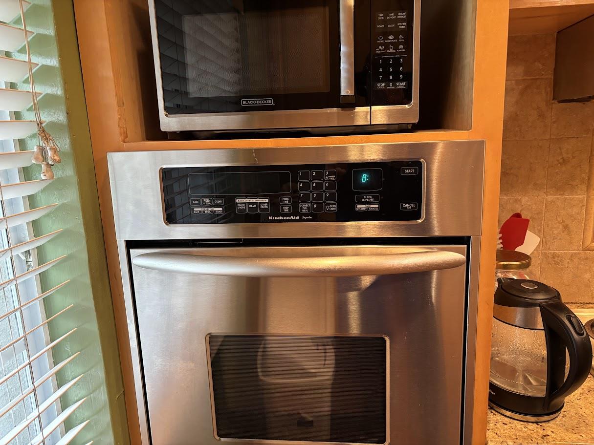 Detail Gallery Image 3 of 11 For 2747 Donovan Ave, Santa Clara,  CA 95051 - 4 Beds | 2 Baths