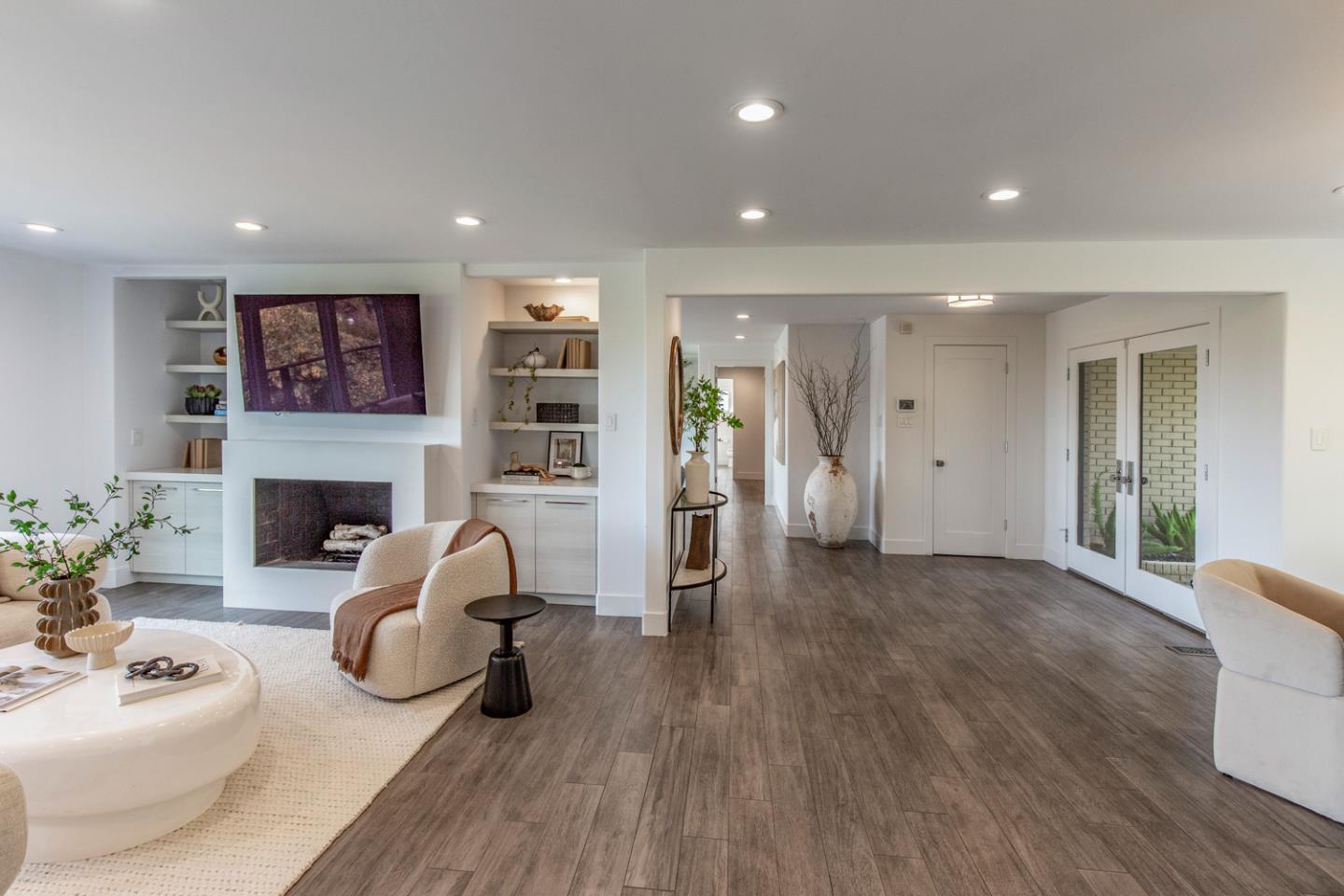 Detail Gallery Image 12 of 52 For 442 El Arroyo Rd, Hillsborough,  CA 94010 - 3 Beds | 3/1 Baths