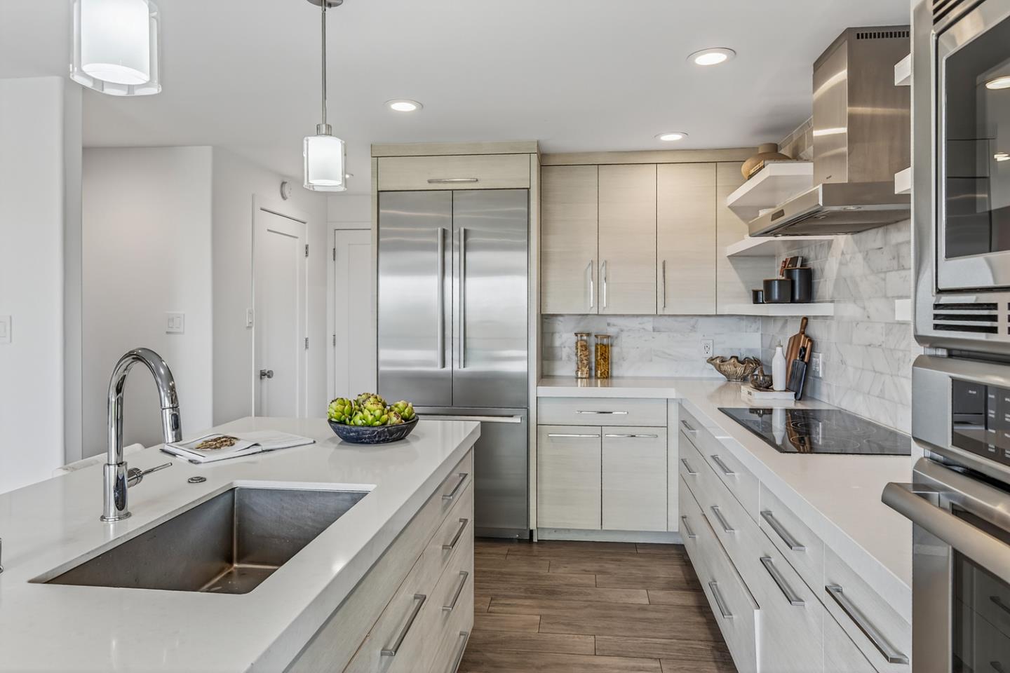 Detail Gallery Image 18 of 52 For 442 El Arroyo Rd, Hillsborough,  CA 94010 - 3 Beds | 3/1 Baths