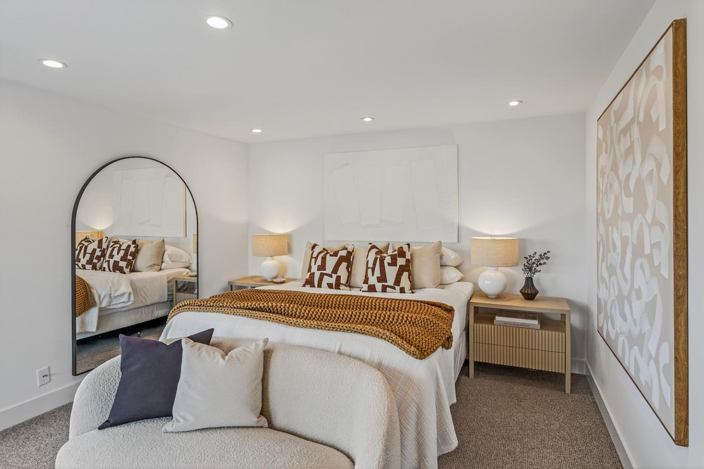 Detail Gallery Image 21 of 52 For 442 El Arroyo Rd, Hillsborough,  CA 94010 - 3 Beds | 3/1 Baths