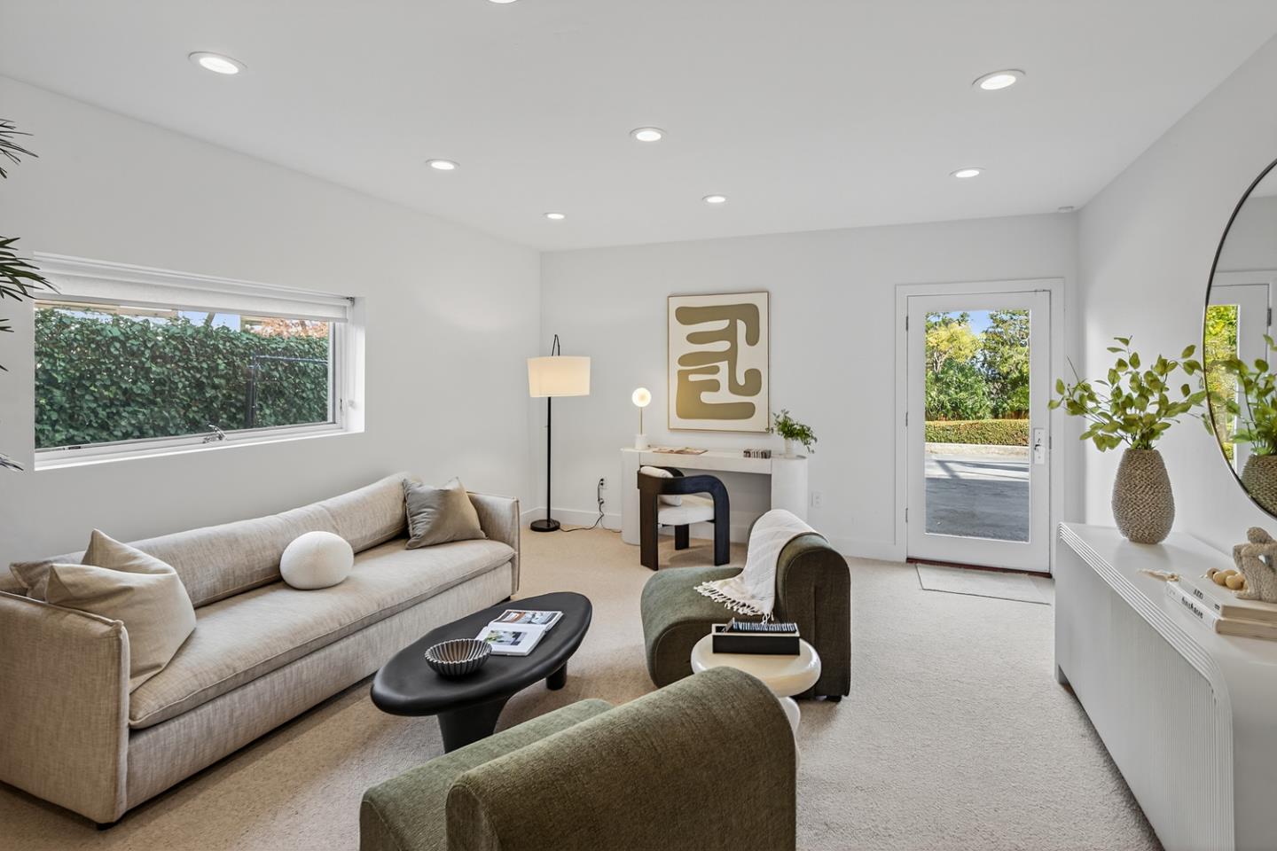 Detail Gallery Image 27 of 52 For 442 El Arroyo Rd, Hillsborough,  CA 94010 - 3 Beds | 3/1 Baths