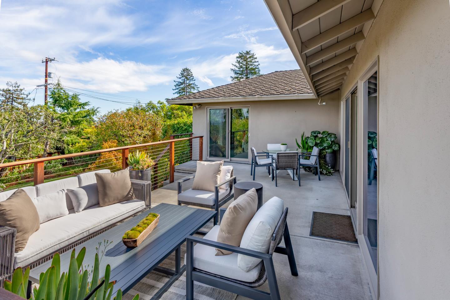 Detail Gallery Image 33 of 52 For 442 El Arroyo Rd, Hillsborough,  CA 94010 - 3 Beds | 3/1 Baths