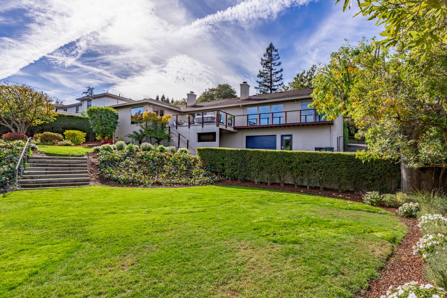 Detail Gallery Image 38 of 52 For 442 El Arroyo Rd, Hillsborough,  CA 94010 - 3 Beds | 3/1 Baths