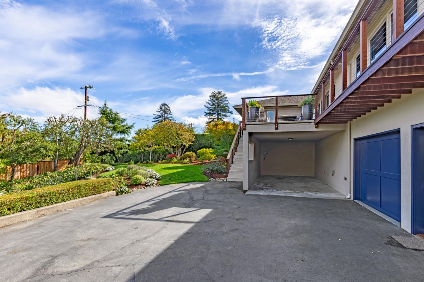 Detail Gallery Image 39 of 52 For 442 El Arroyo Rd, Hillsborough,  CA 94010 - 3 Beds | 3/1 Baths