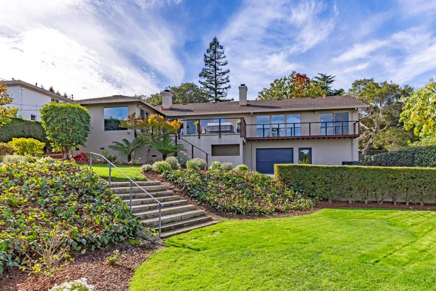 Detail Gallery Image 5 of 52 For 442 El Arroyo Rd, Hillsborough,  CA 94010 - 3 Beds | 3/1 Baths