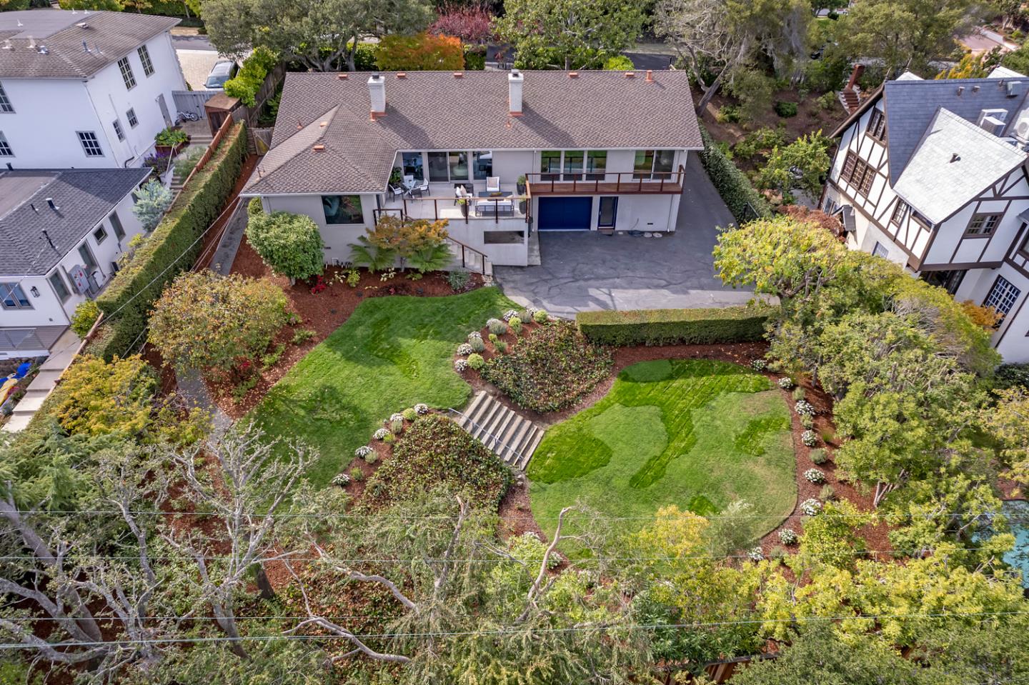 Detail Gallery Image 6 of 52 For 442 El Arroyo Rd, Hillsborough,  CA 94010 - 3 Beds | 3/1 Baths