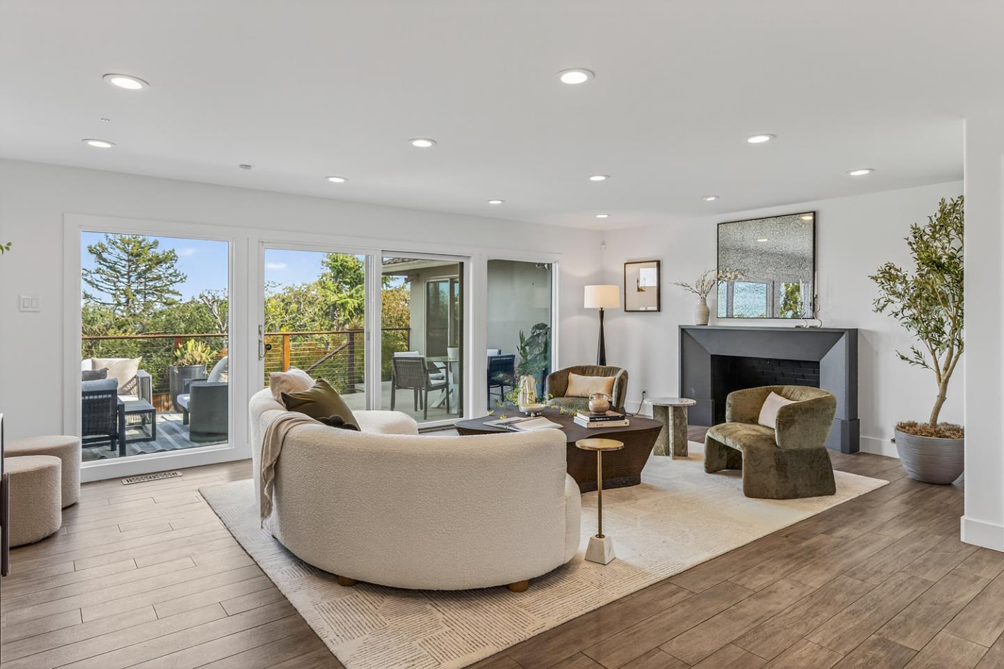 Detail Gallery Image 9 of 52 For 442 El Arroyo Rd, Hillsborough,  CA 94010 - 3 Beds | 3/1 Baths