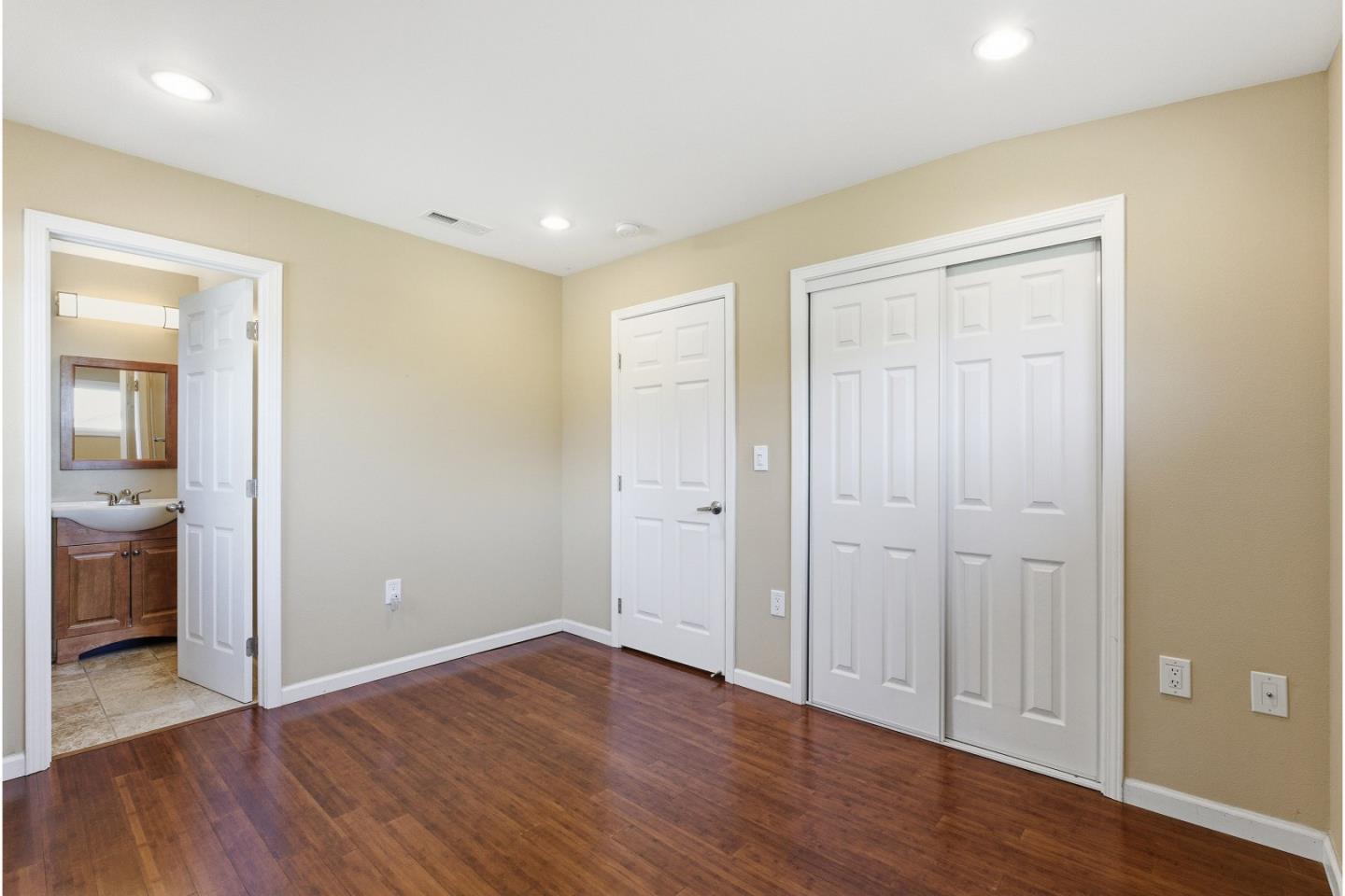 Detail Gallery Image 31 of 40 For 3776 La Donna Ave, Palo Alto,  CA 94306 - 5 Beds | 5 Baths