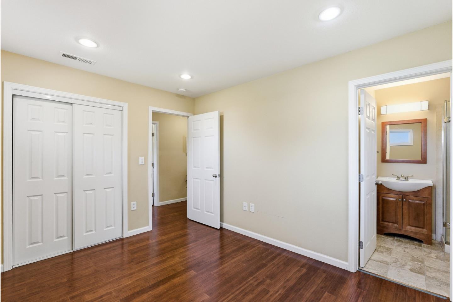 Detail Gallery Image 32 of 40 For 3776 La Donna Ave, Palo Alto,  CA 94306 - 5 Beds | 5 Baths