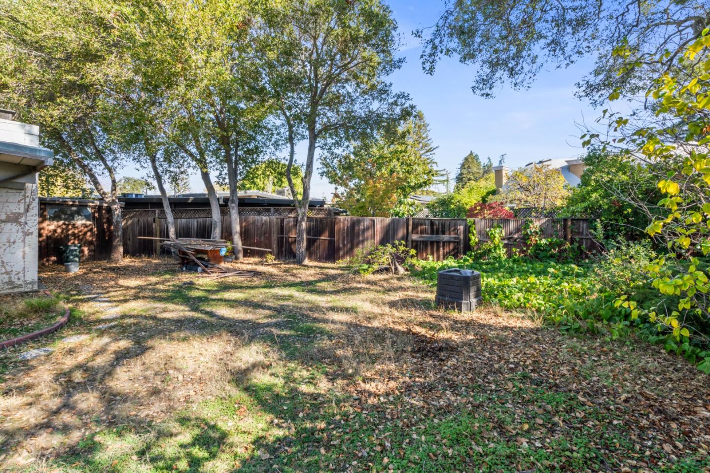 Detail Gallery Image 25 of 39 For 4142 Amaranta Ct, Palo Alto,  CA 94306 - 3 Beds | 2 Baths