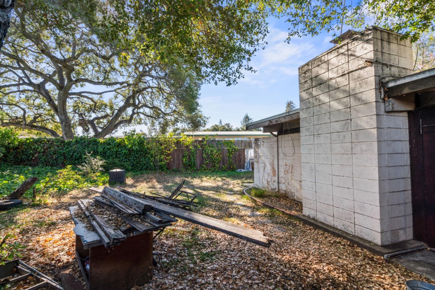 Detail Gallery Image 30 of 39 For 4142 Amaranta Ct, Palo Alto,  CA 94306 - 3 Beds | 2 Baths