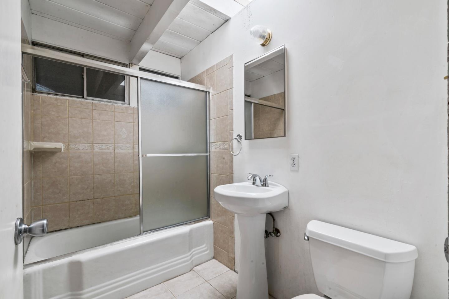 Detail Gallery Image 34 of 39 For 4142 Amaranta Ct, Palo Alto,  CA 94306 - 3 Beds | 2 Baths