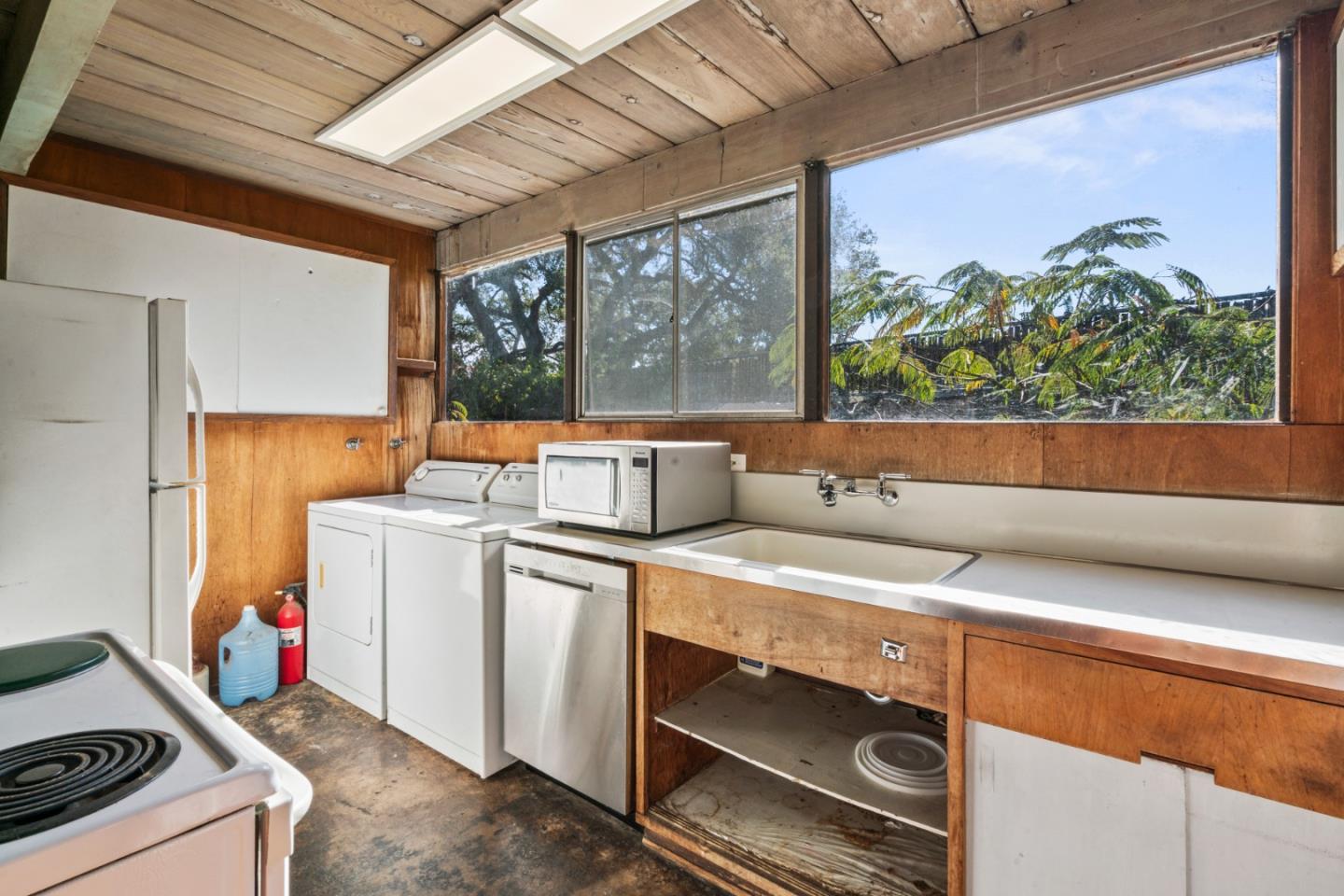 Detail Gallery Image 8 of 39 For 4142 Amaranta Ct, Palo Alto,  CA 94306 - 3 Beds | 2 Baths