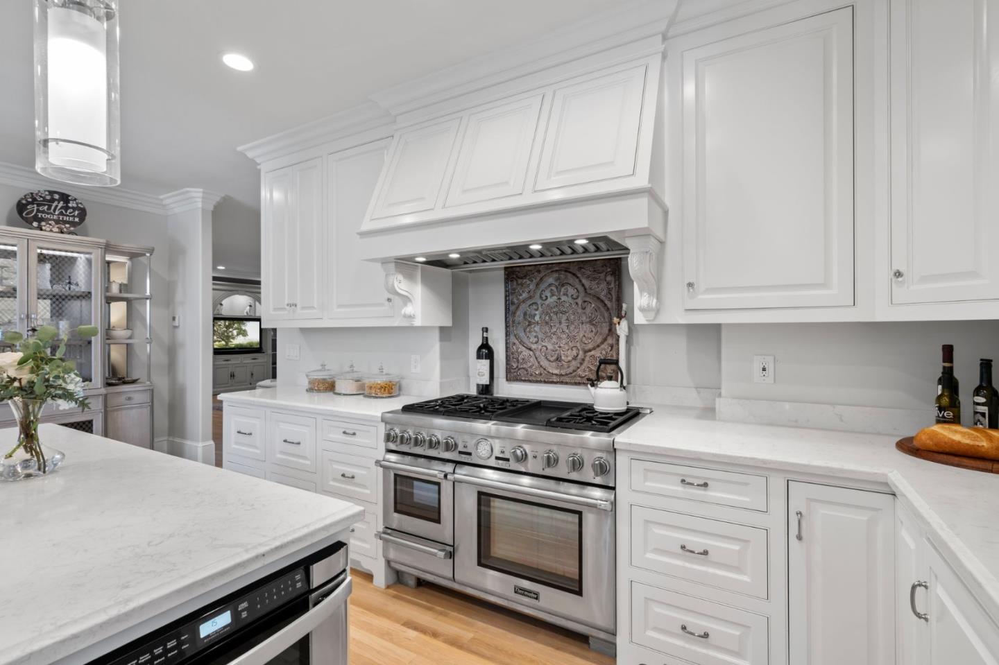 Detail Gallery Image 20 of 92 For 19050 Camino Barco, Saratoga,  CA 95070 - 6 Beds | 4 Baths