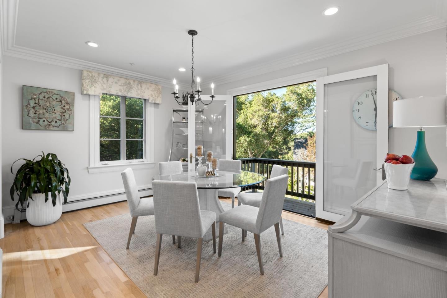 Detail Gallery Image 23 of 92 For 19050 Camino Barco, Saratoga,  CA 95070 - 6 Beds | 4 Baths