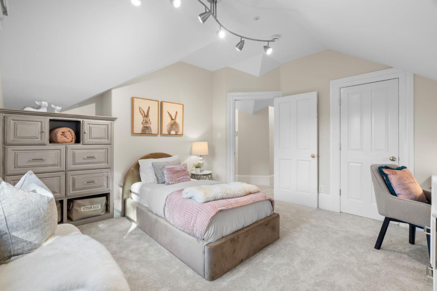 Detail Gallery Image 36 of 92 For 19050 Camino Barco, Saratoga,  CA 95070 - 6 Beds | 4 Baths