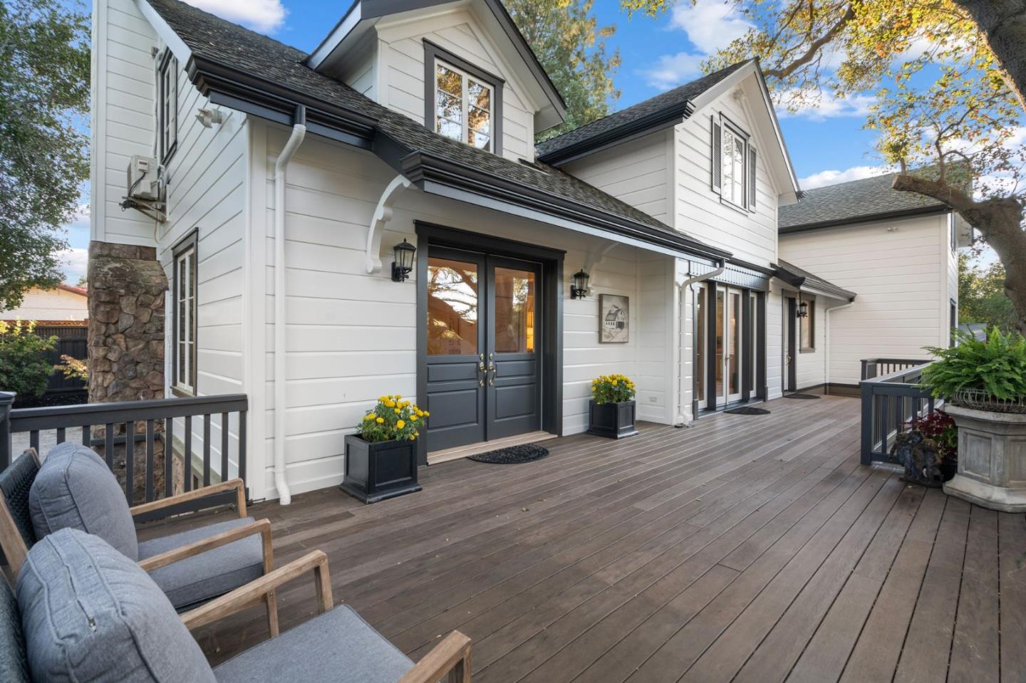 Detail Gallery Image 5 of 92 For 19050 Camino Barco, Saratoga,  CA 95070 - 6 Beds | 4 Baths