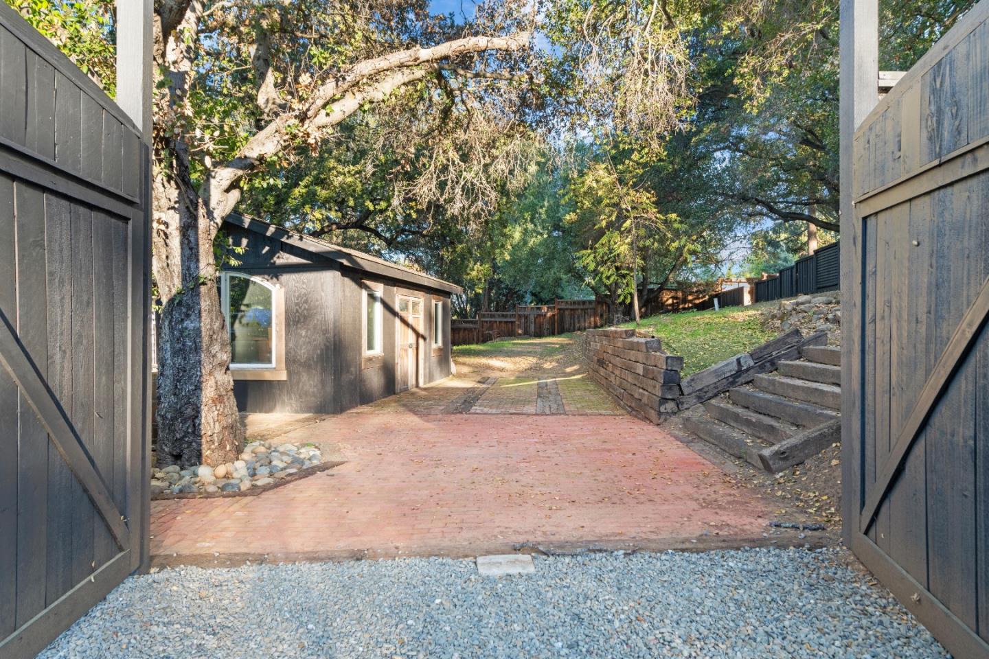 Detail Gallery Image 56 of 92 For 19050 Camino Barco, Saratoga,  CA 95070 - 6 Beds | 4 Baths